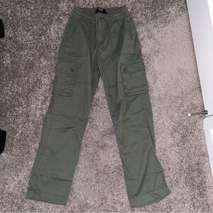 Hollister Women’s High Rise Dad Cargos